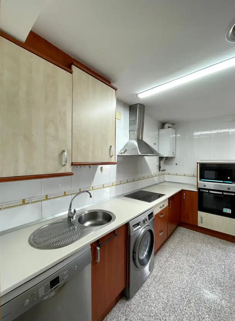 Cocina de Piso en venta en Monzón con Aire acondicionado, Calefacción y Amueblado