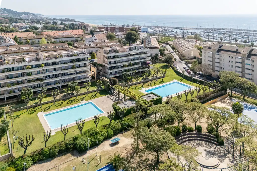 Pis amb piscina en venda a El Balís