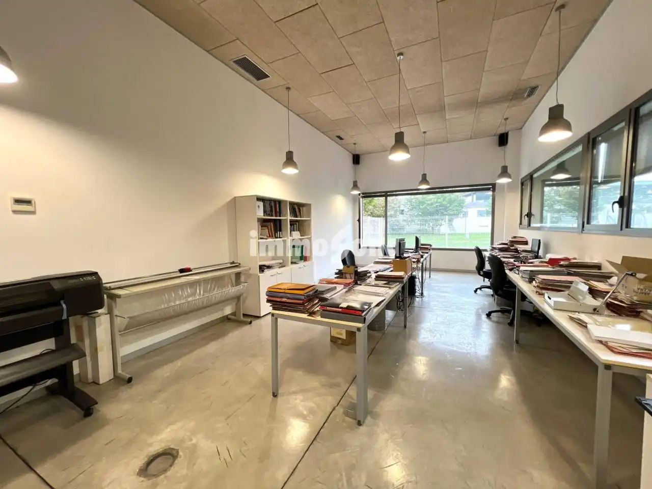 Industrial buildings for sale in Nord 