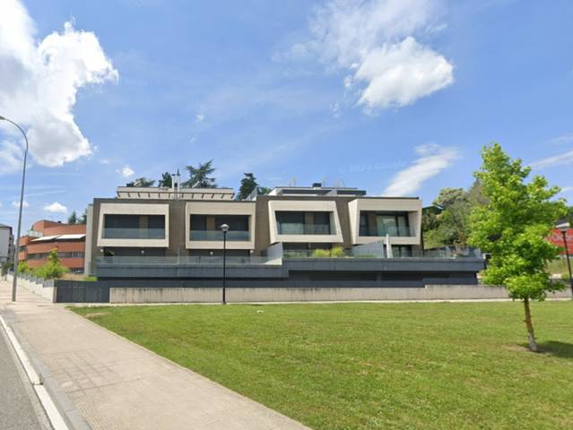 Casa adosada en Venta en Pamplona-Iruña - Calle Leoncio Urabayen en Beloso