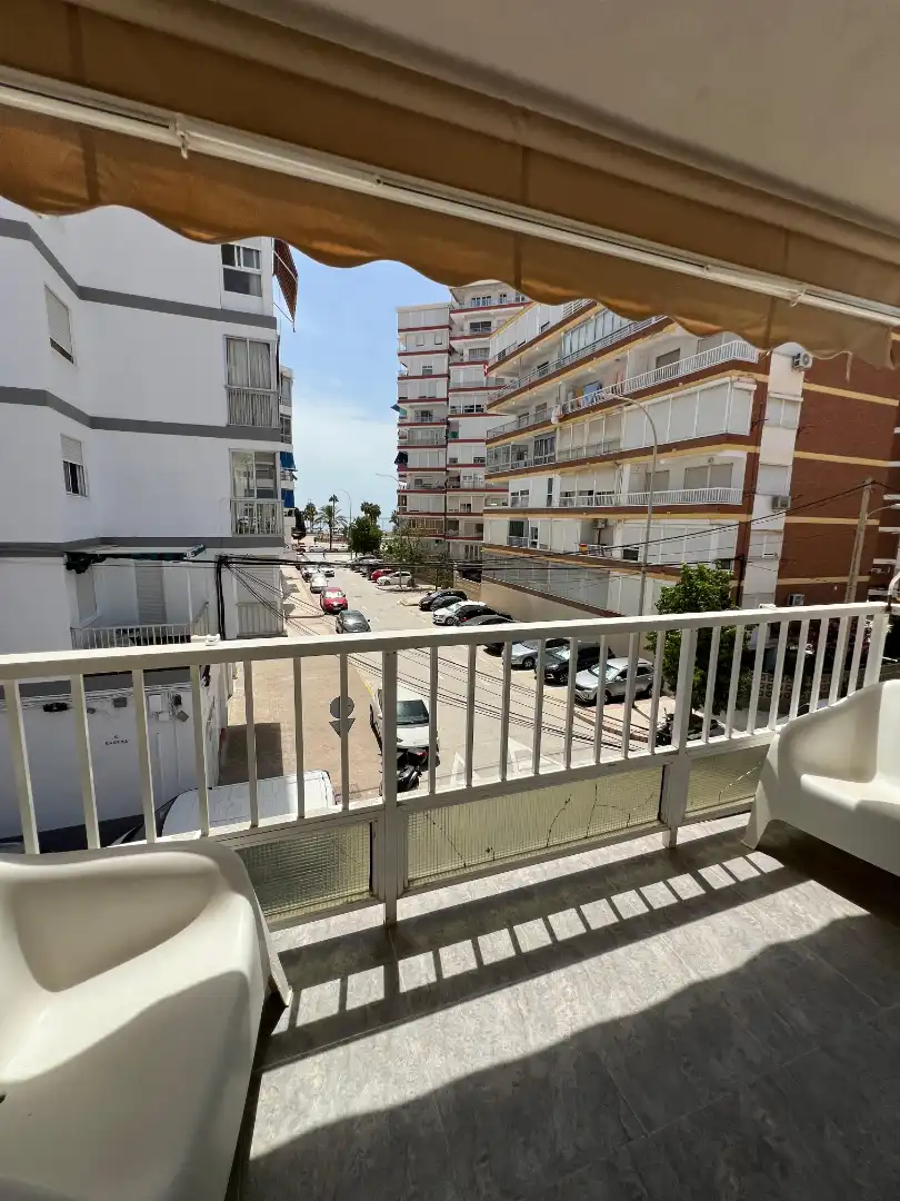 Vista exterior de Pis en venda en Vélez-Málaga amb Aire condicionat, Terrassa i Moblat