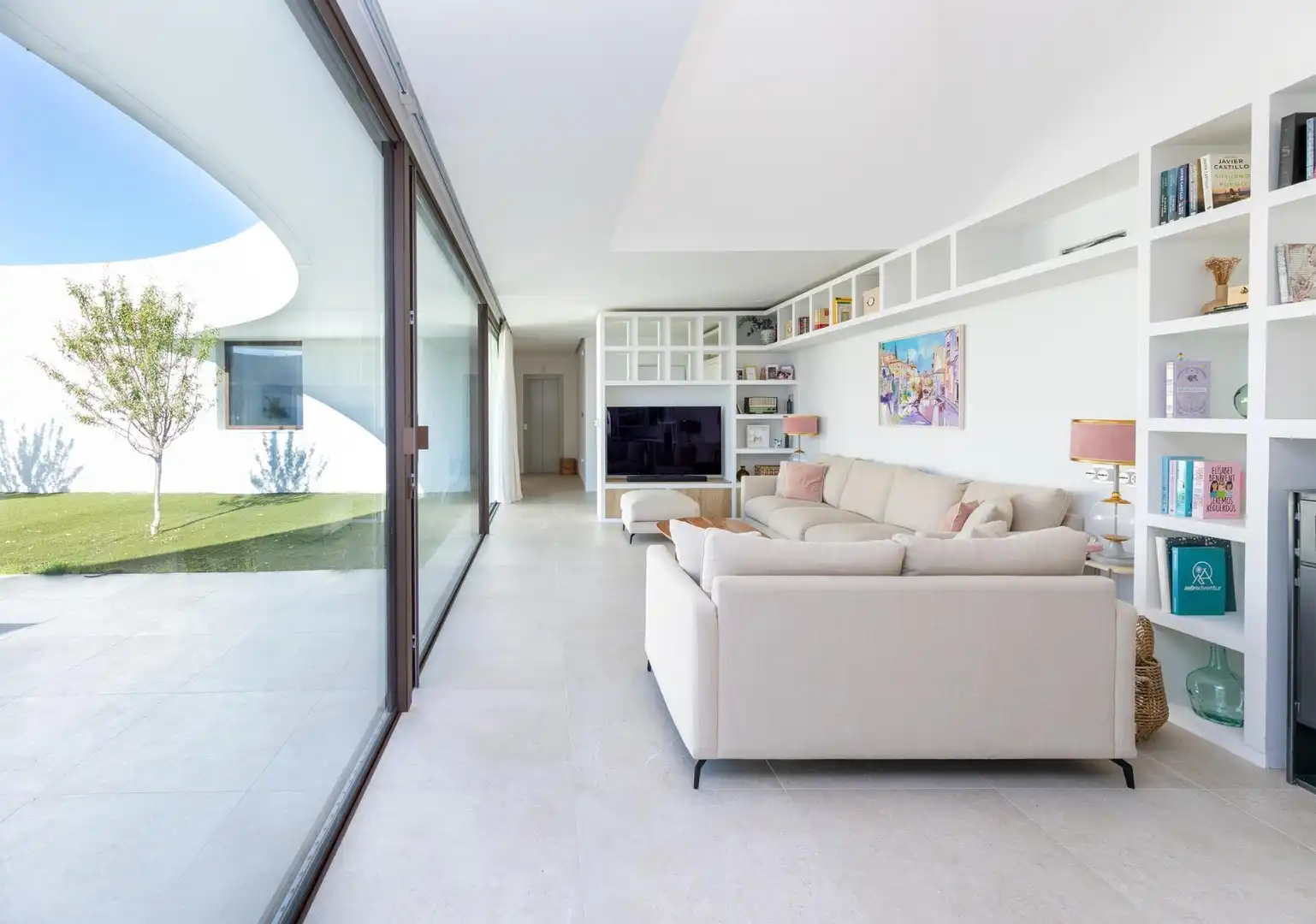House with pool for sale in Calle de la Margarita, imagen 13