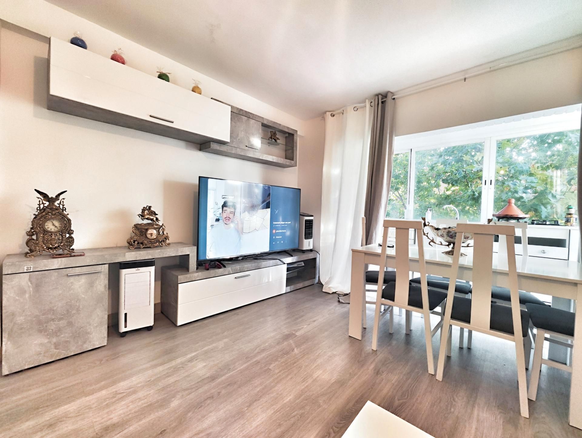 Sala d'estar de Pis en venda en Puertollano amb Jardí privat, Parquet i Moblat