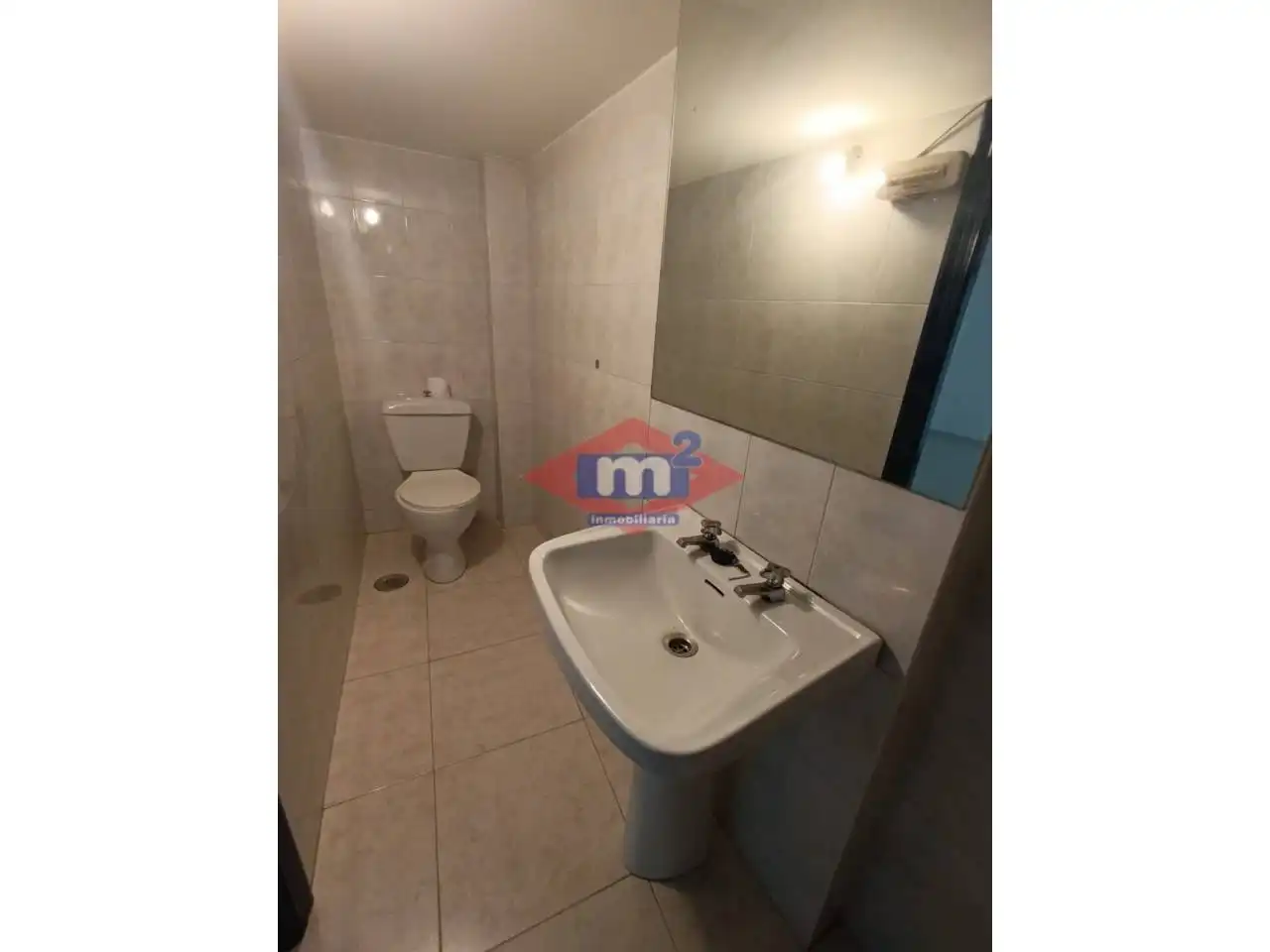 Badezimmer von Geschaftsraum zur Miete in Salceda de Caselas