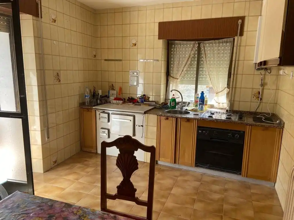 Cocina de Finca rústica en venta en Palacios del Sil con Calefacción, Terraza y Balcón