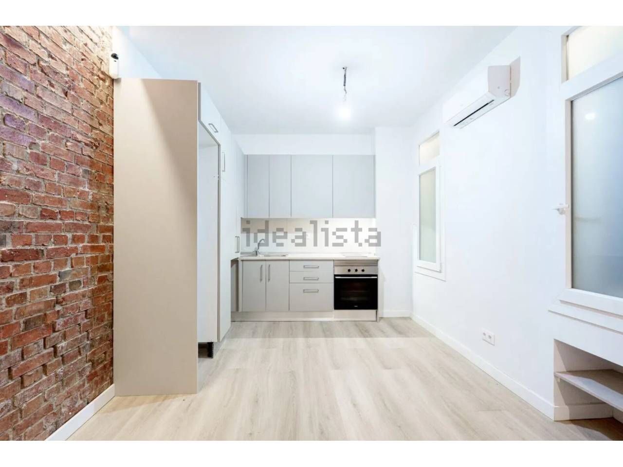 Exterior view of Study for sale in Badalona