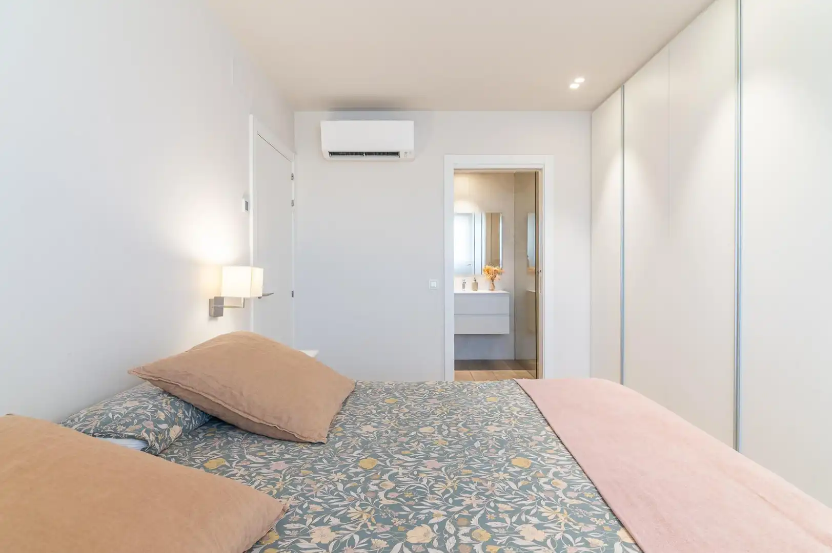 Bedroom of Flat for sale in Aranguren  with Air Conditioner, Heating and Terrace