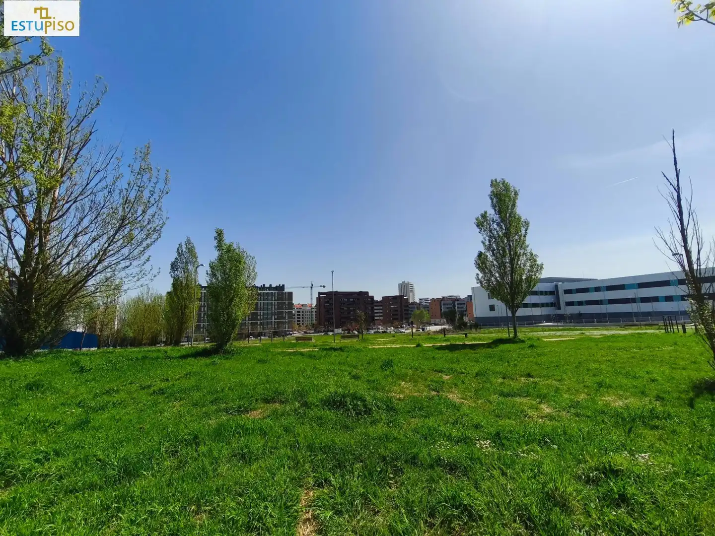 Piso en venta en Vitoria - Gasteiz con Calefacción, Jardín privado y Terraza