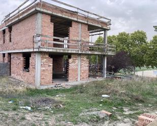 Vista exterior de Casa o xalet en venda en Tàrrega amb Jardí privat