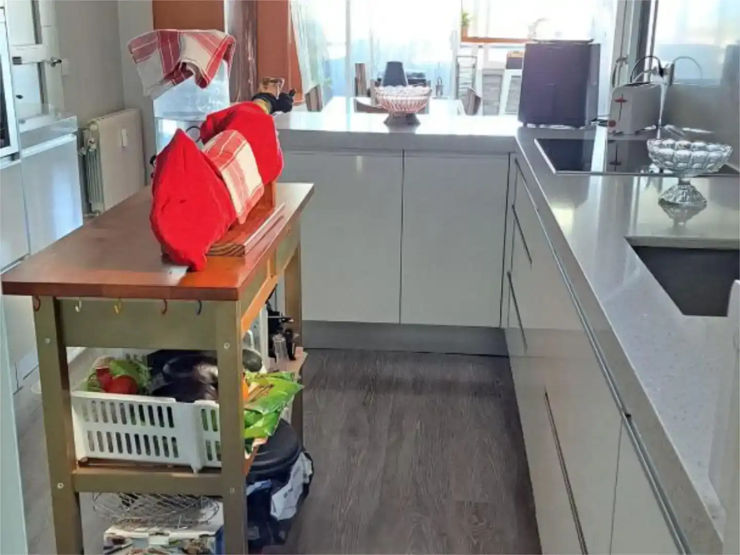 Cuina de Pis en venda en Malpartida de Cáceres amb Aire condicionat, Jardí privat i Parquet