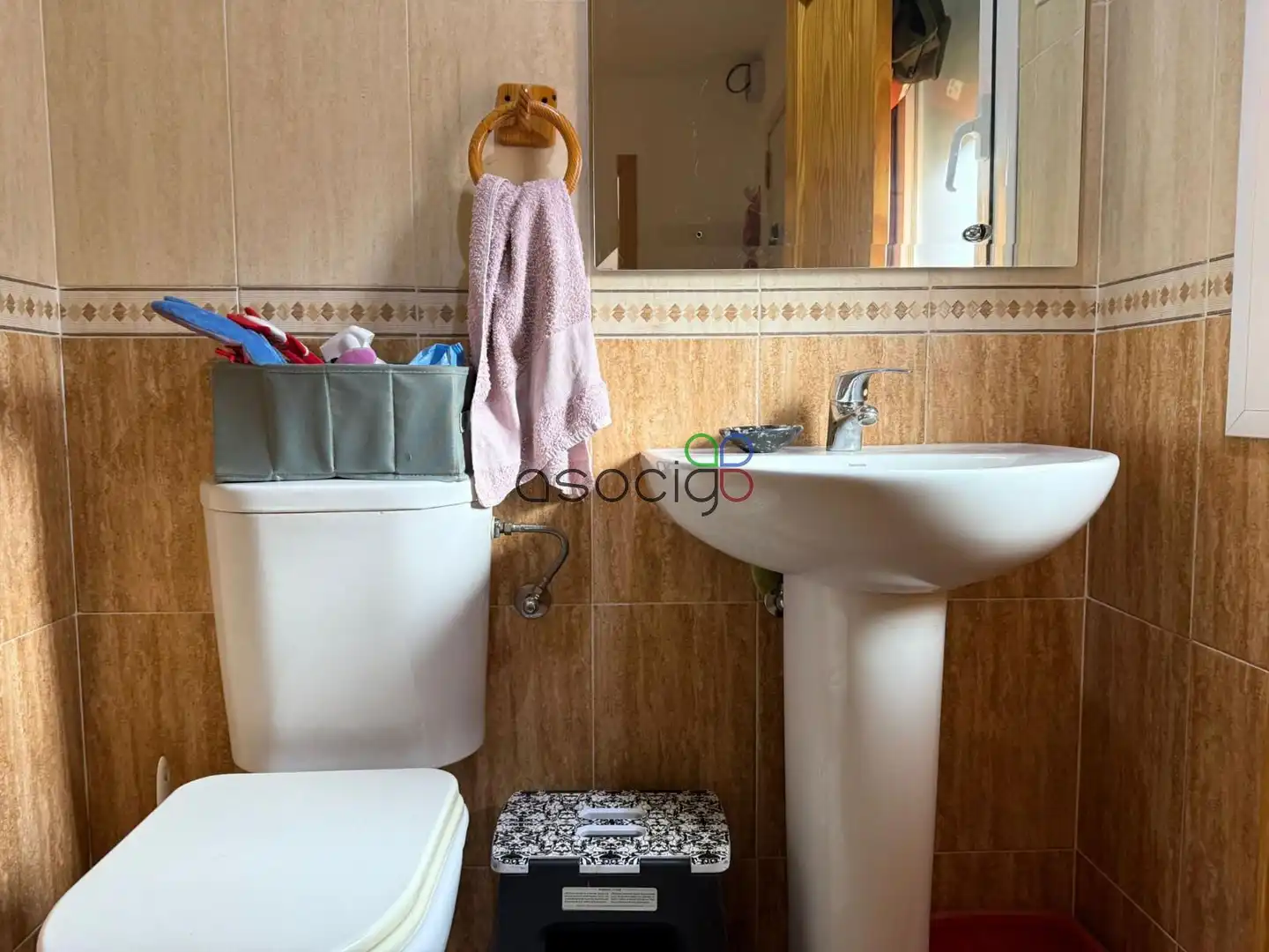 Baño de Casa adosada en venta en Chiloeches con Calefacción y Jardín privado