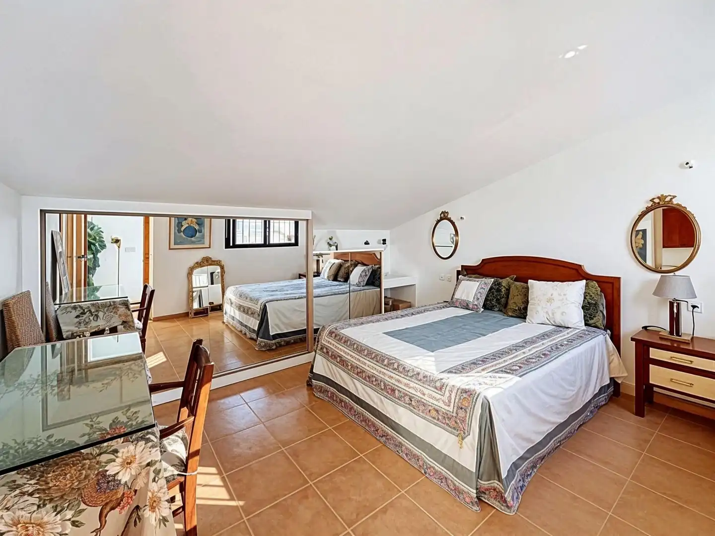 Habitación de Casa adosada de alquiler en Godella con Aire acondicionado, Calefacción y Jardín privado