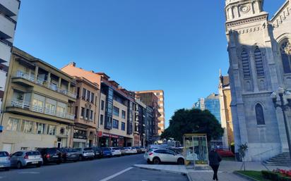 Vista exterior de Pis en venda en Avilés amb Calefacció, Parquet i Traster