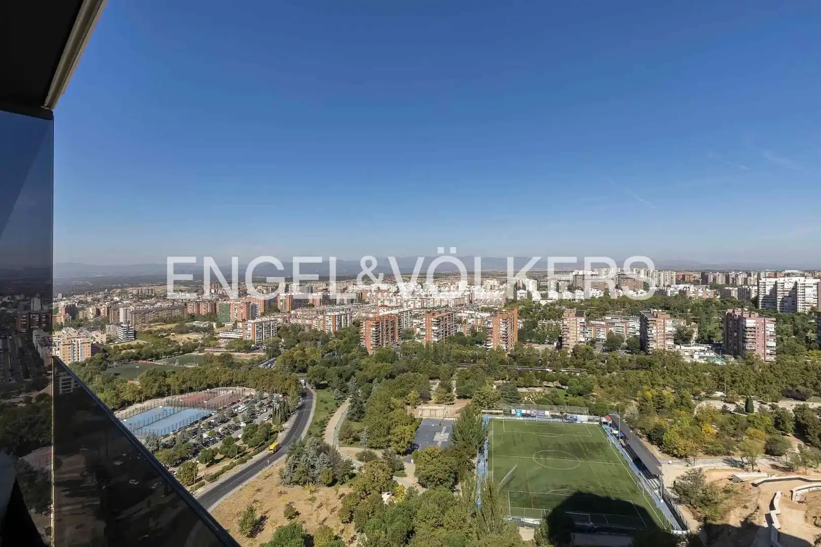 Vista exterior de Pis en venda en Madrid amb Aire condicionat, Calefacció i Terrassa