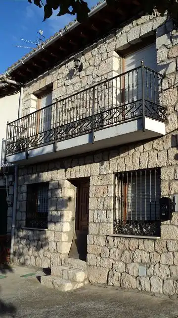 Casa adosada en venta en Calle Carralafuente, Torija