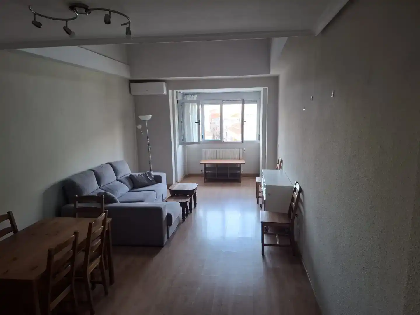 Wohnzimmer von Maisonette zur Miete in Cáceres Capital mit Klimaanlage