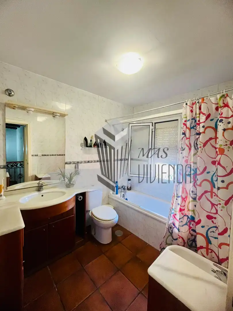 Bathroom of Detached homes for sale in Algeciras