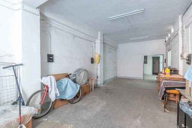 Local comercial en Venta en  JUAN CRISTOBAL en Barrio de Zaidín