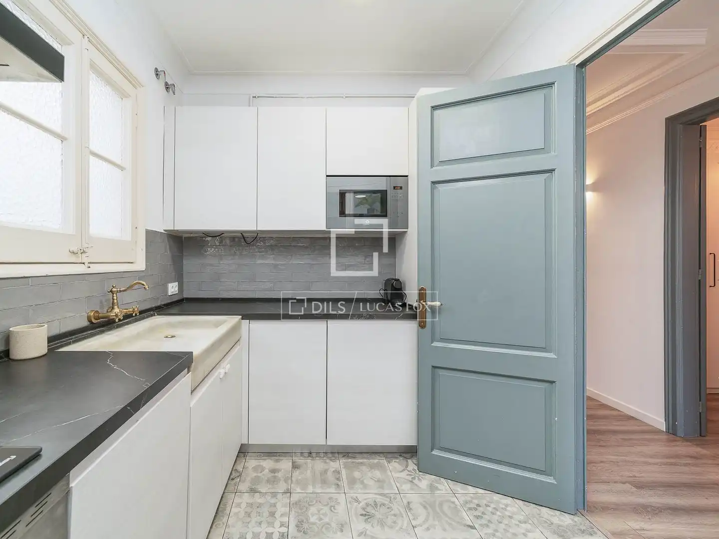 Kitchen of Flat for sale in Barcelona  with Air Conditioner, Terrace and Furnished