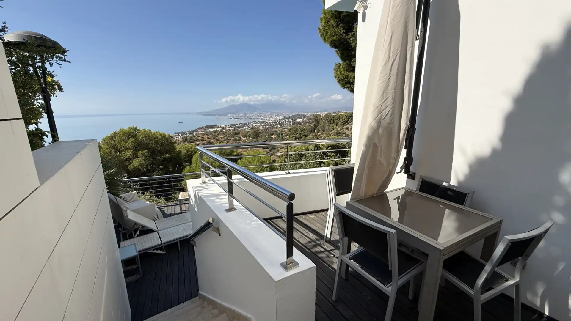 Houses for sale in Calle Esterlicia, 1, Pinares de San Antón