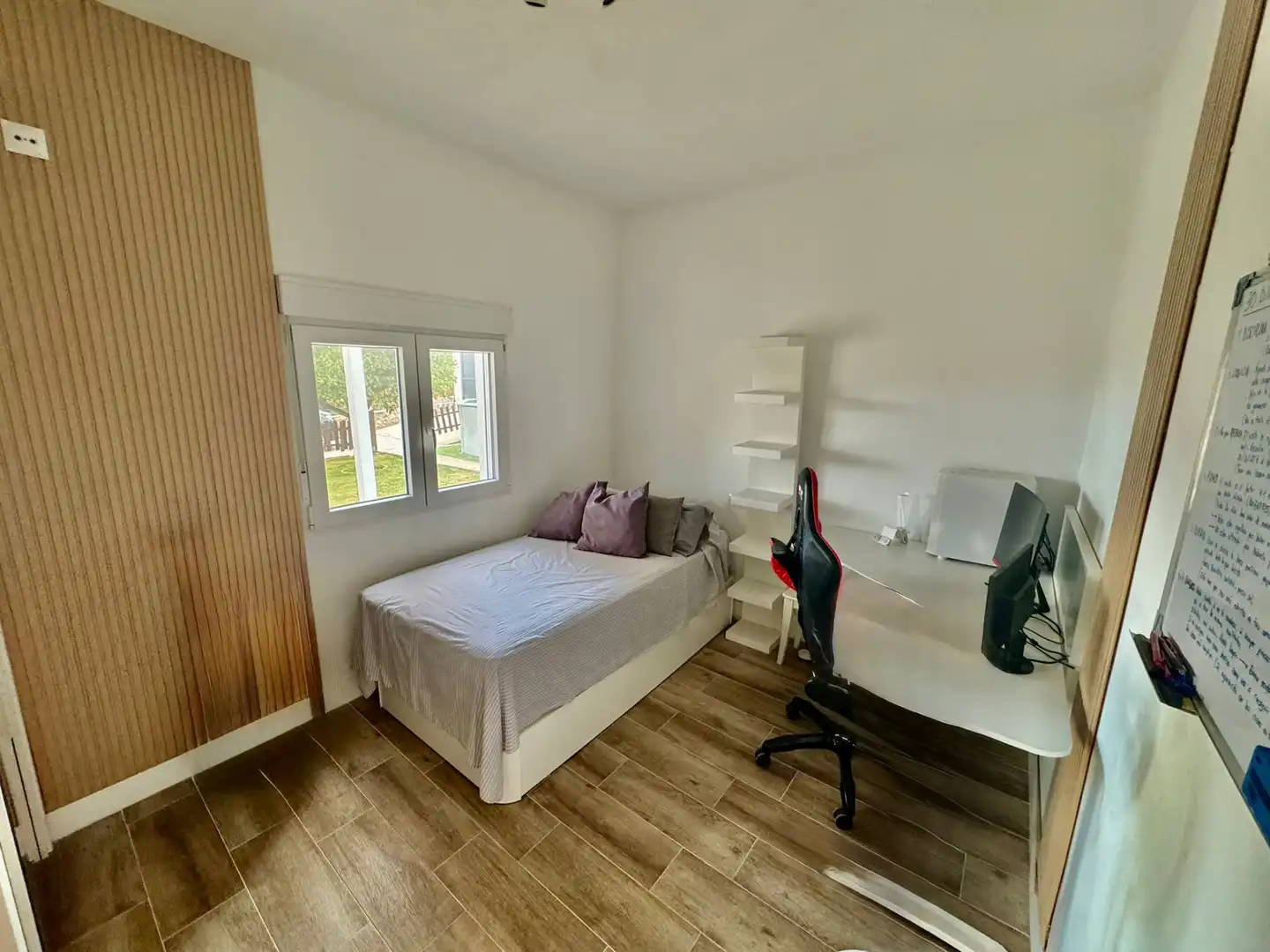 Dormitori de Casa o xalet en venda en Mijas amb Aire condicionat, Jardí privat i Terrassa