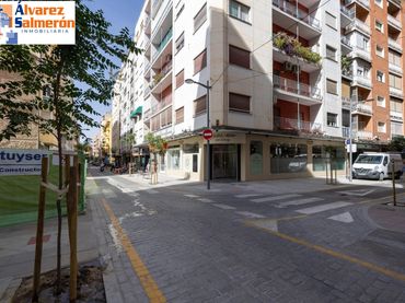 Piso con balcón en venta en Calle TEJEIRO