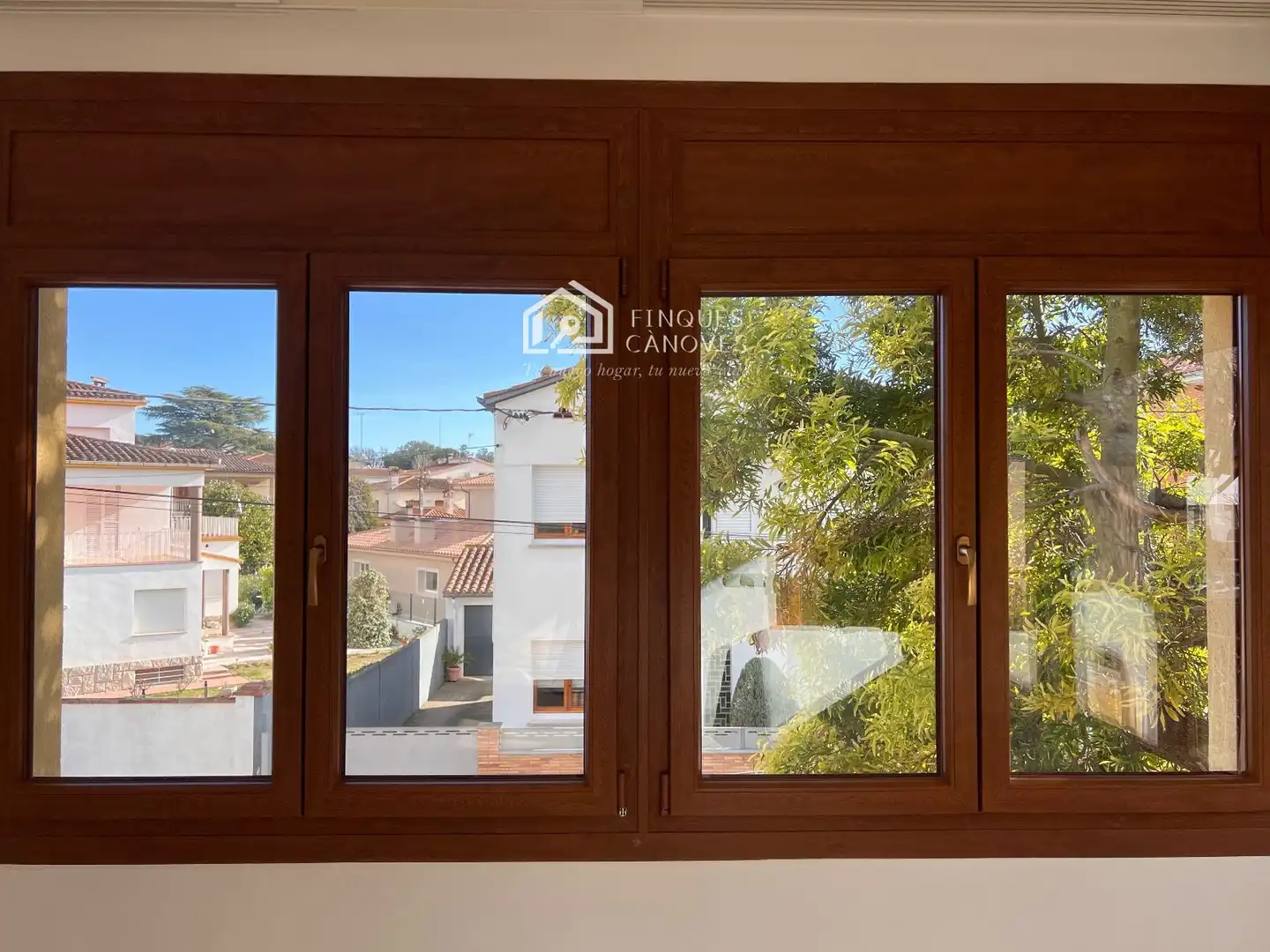 Vista exterior de Casa o xalet en venda en Banyoles amb Aire condicionat, Calefacció i Jardí privat