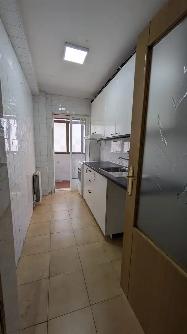 Cocina de Piso en venta en Madrid con Calefacción y Terraza