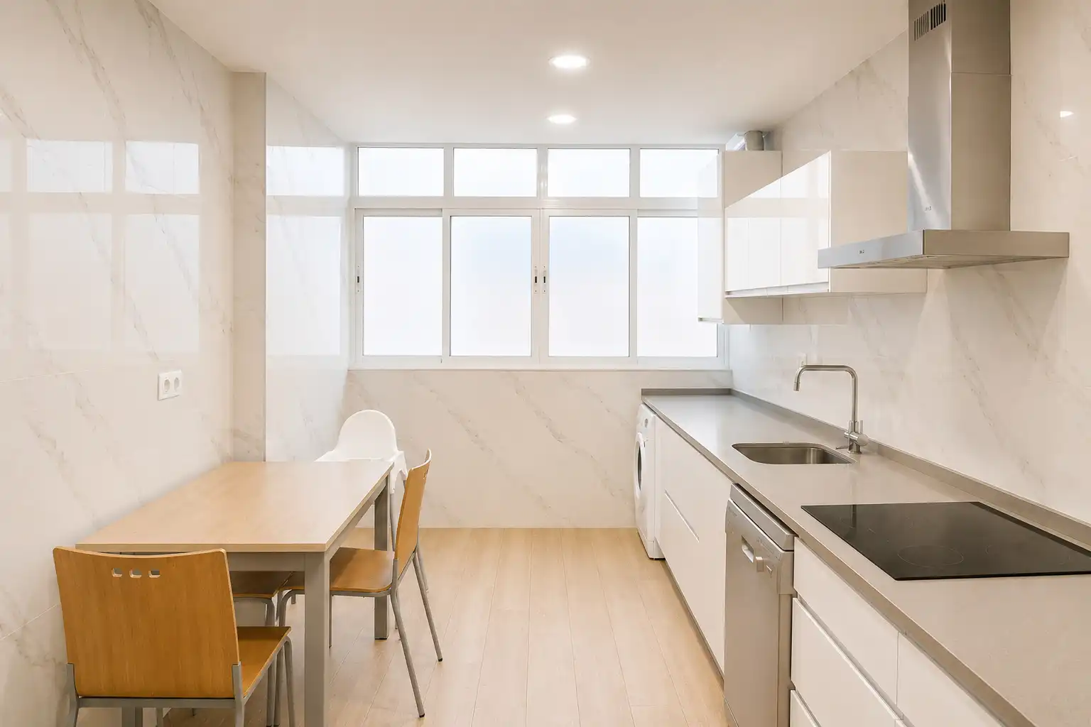 Kitchen of Flat for sale in Málaga  with Air Conditioner, Private garden and Terrace