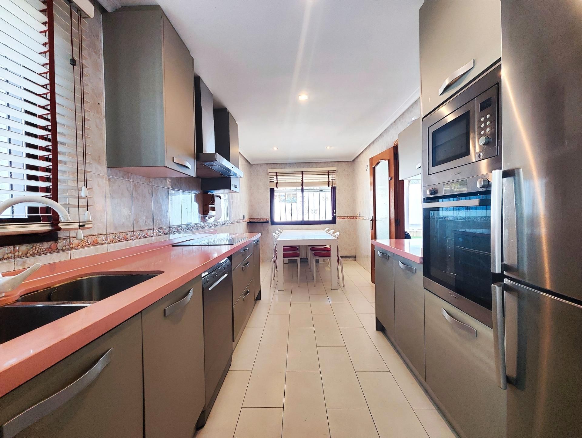 Kitchen of Houses for sale in Puertollano  with Air Conditioner, Heating and Private garden