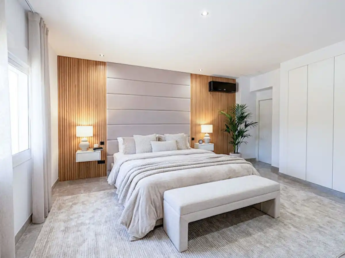 Habitación de Casa adosada en venta en Benahavís con Aire acondicionado, Terraza y Trastero