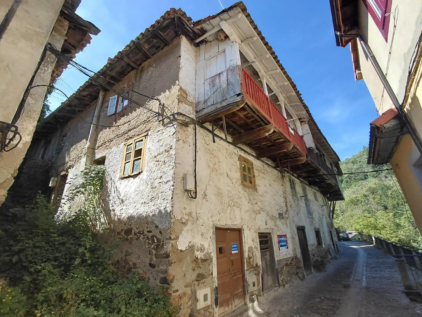 Vista exterior de Casa o xalet en venda en Cangas del Narcea
