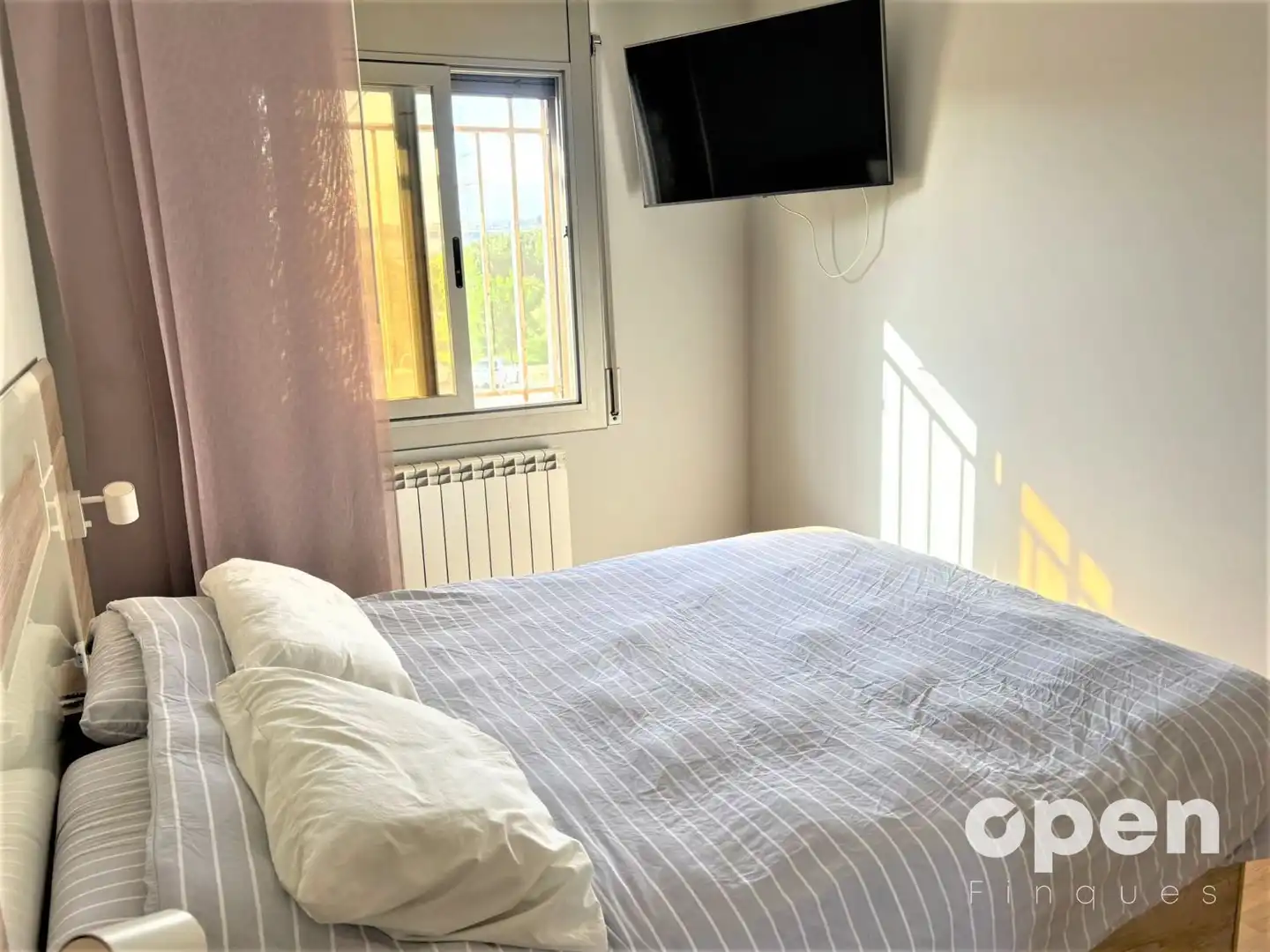 Bedroom of Flat for sale in Terrassa  with Heating and Parquet flooring