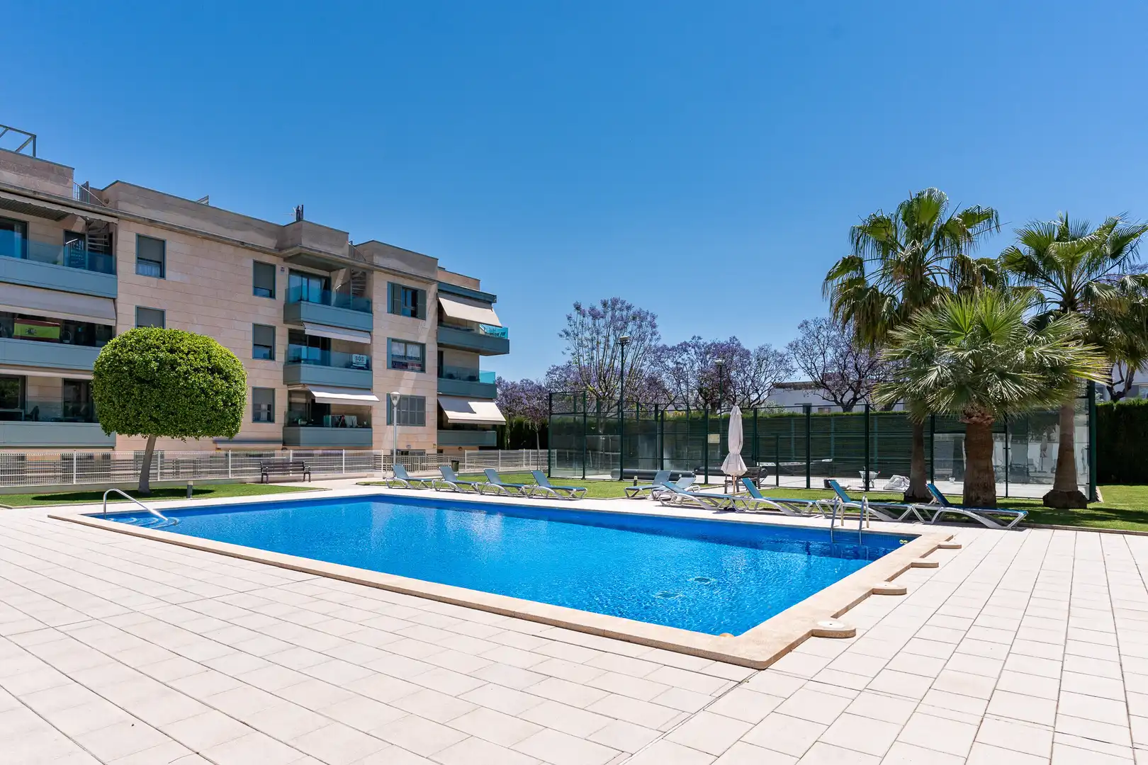 Piscina de Planta baixa en venda en  Palma de Mallorca amb Jardí privat, Terrassa i Piscina comunitària