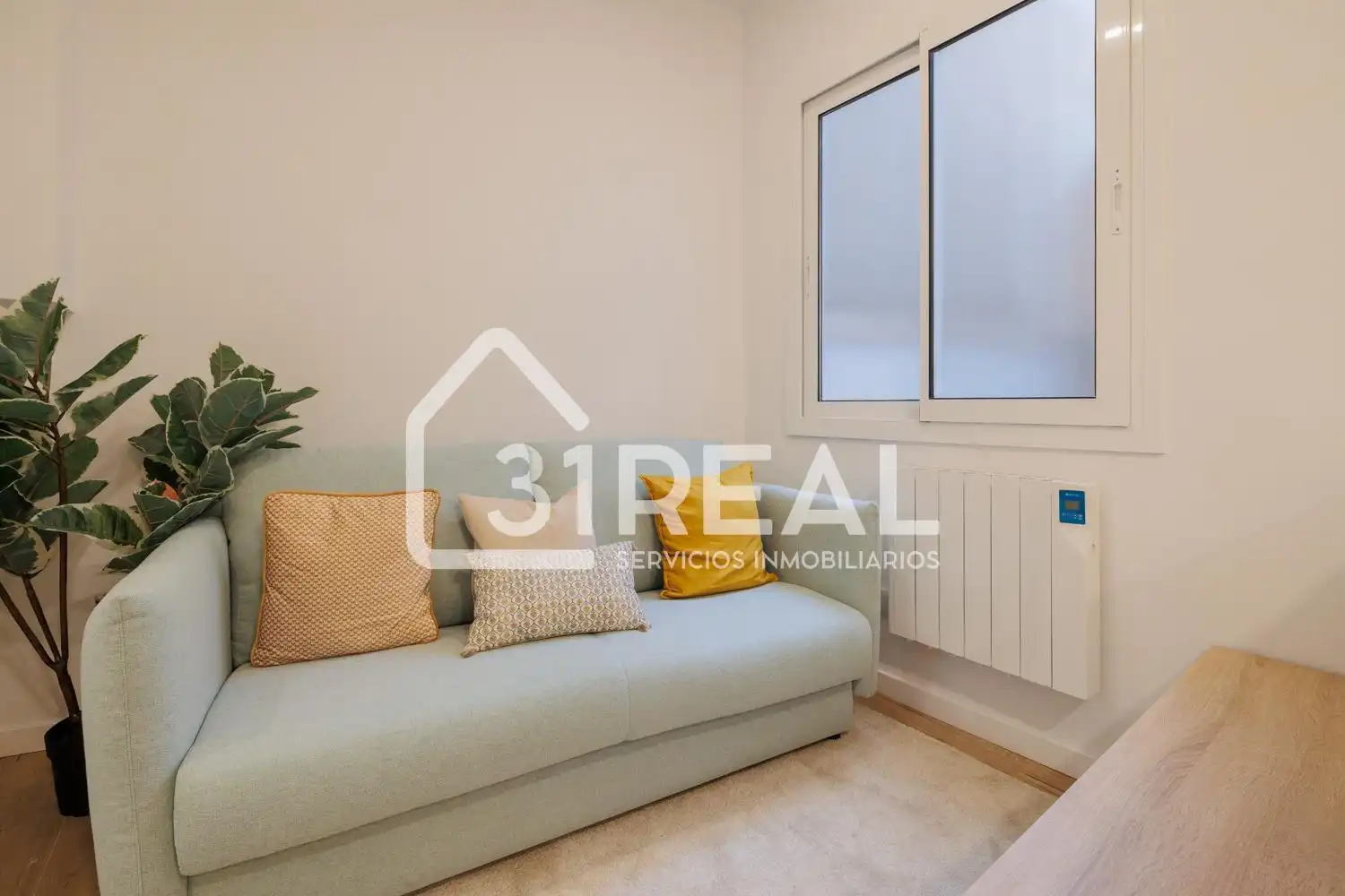 Habitación de Planta baja en venta en Madrid con Calefacción, Amueblado y Alarma