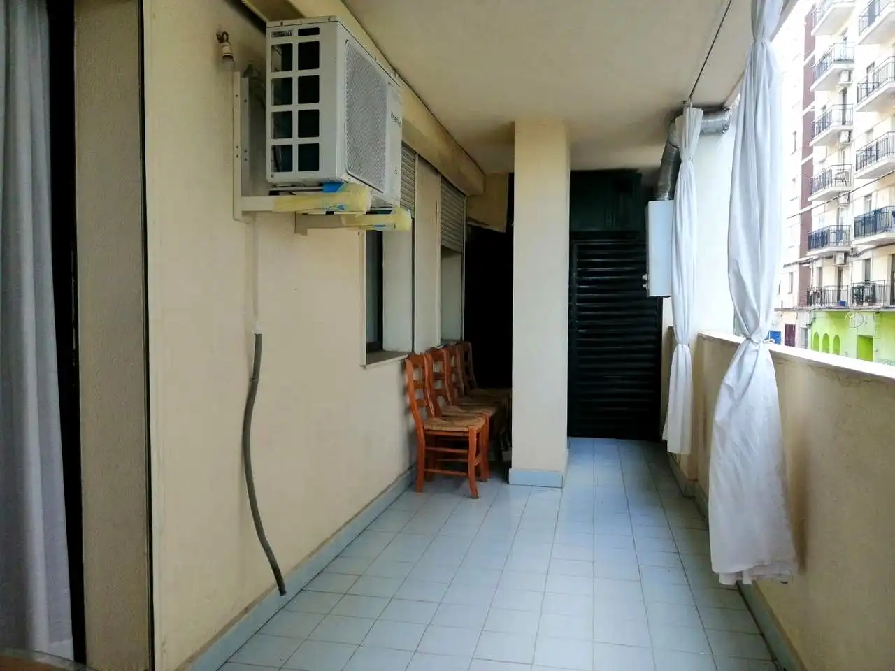 Terrasse von Wohnung zur Miete in Cáceres mit Klimaanlage, Terrasse und Möbliert