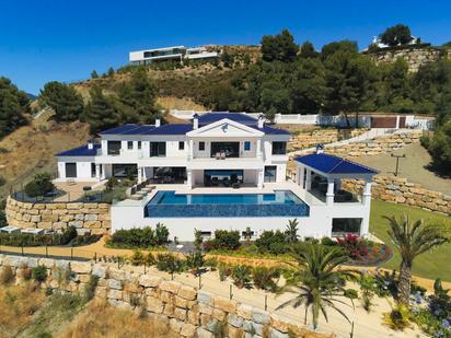 Exterior view of House or chalet for sale in Benahavís  with Air Conditioner, Heating and Private garden