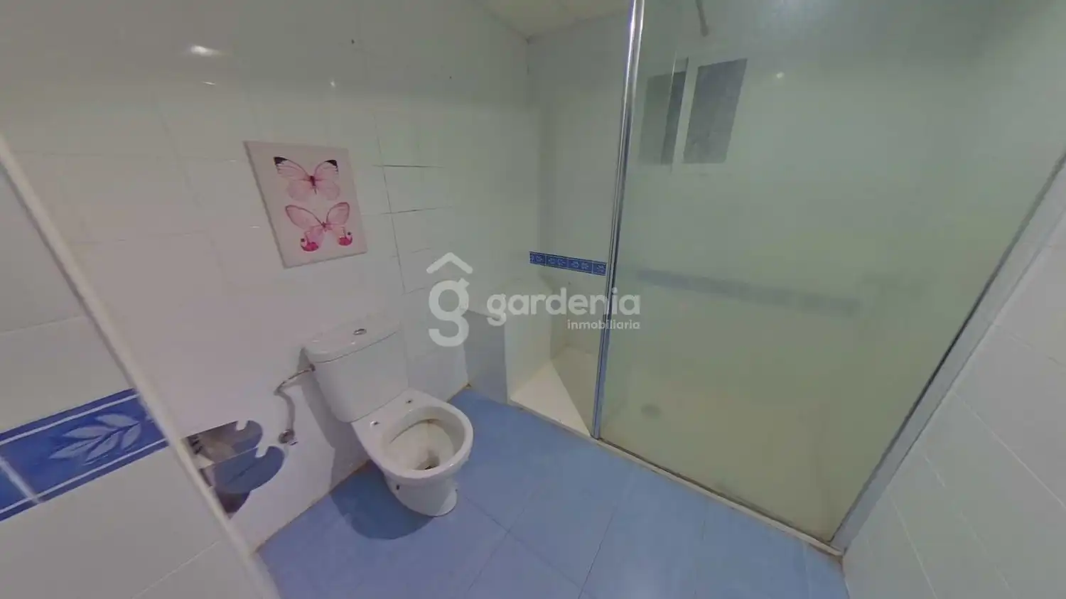 Baño de Casa o chalet en venta en La Puebla del Río con Terraza, Trastero y Piscina