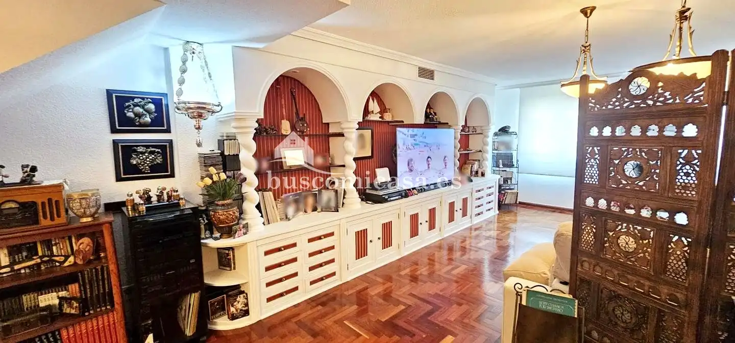 Sala d'estar de Pis en venda en Jaén amb Aire condicionat, Calefacció i Parquet
