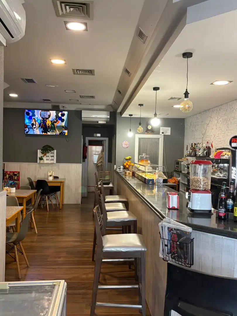 Commercial properties for sale in  Logroño  with Air Conditioner, Heating and Terrace