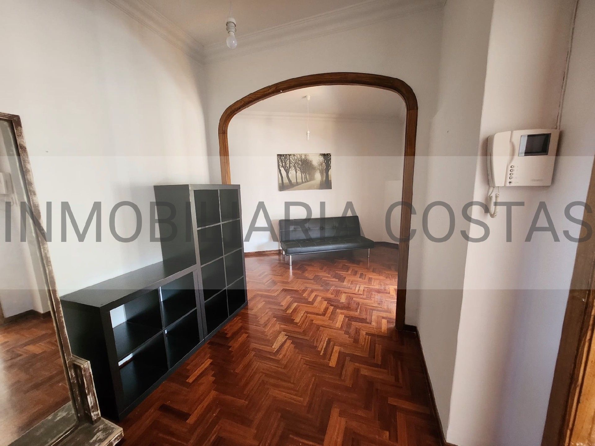 Flat for sale in Vigo   with Heating and Furnished