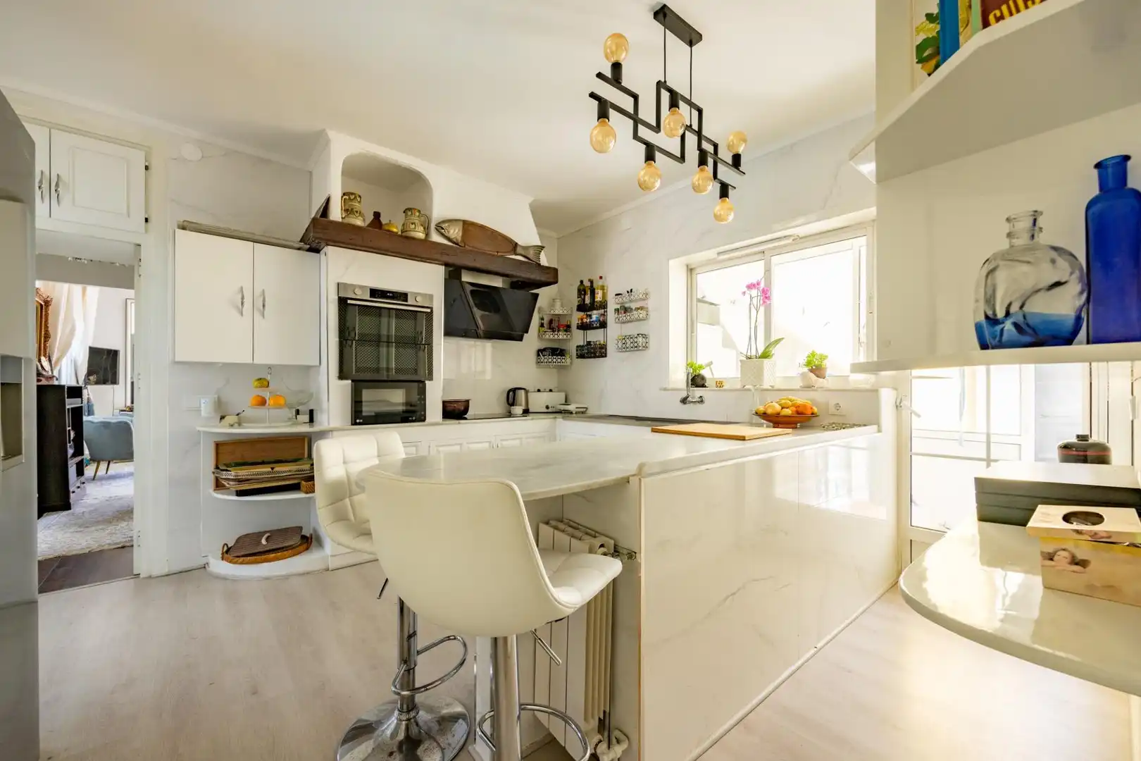 Cuina de Casa o xalet de lloguer en Marbella amb Aire condicionat, Jardí privat i Terrassa