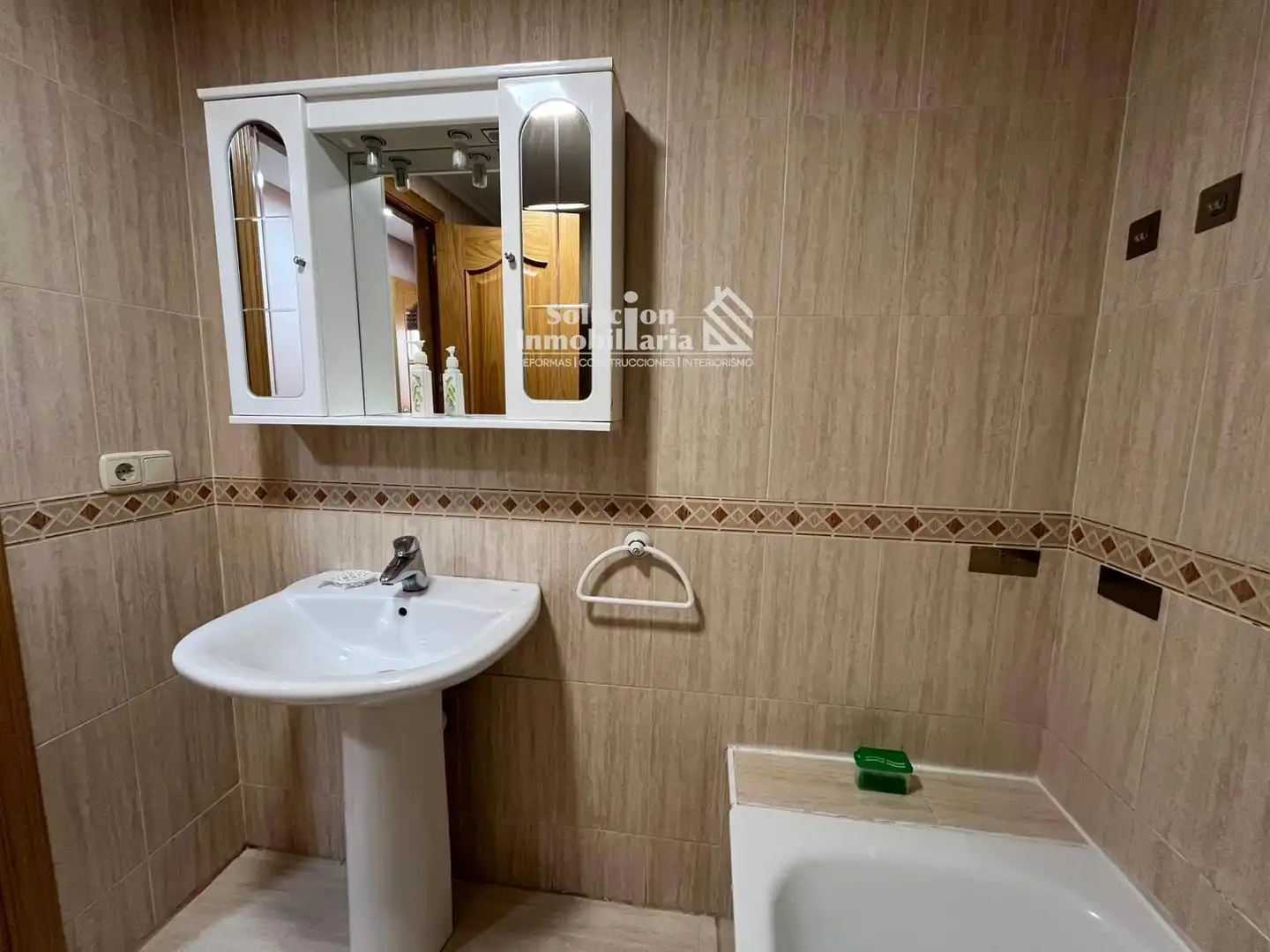 Baño de Piso en venta en Salamanca con Calefacción, Terraza y Amueblado