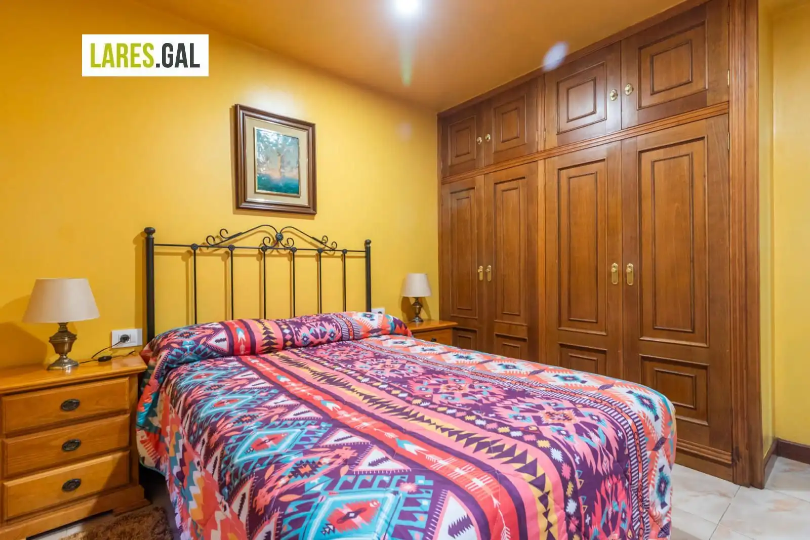 Dormitori de Casa o xalet en venda en Cangas  amb Calefacció, Terrassa i Traster