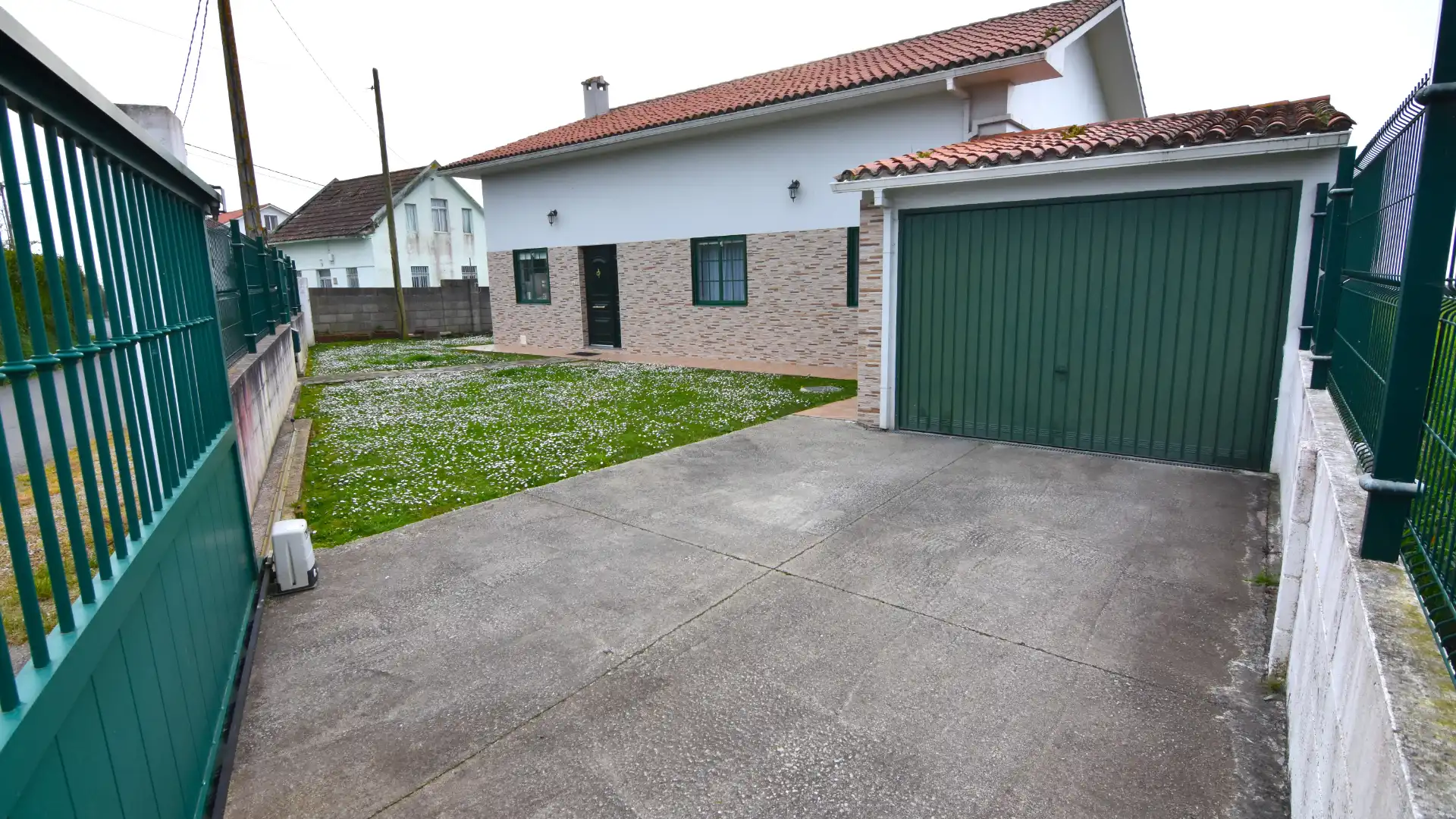 Exterior view of Houses for sale in Pontedeume  with Heating, Private garden and Parquet flooring