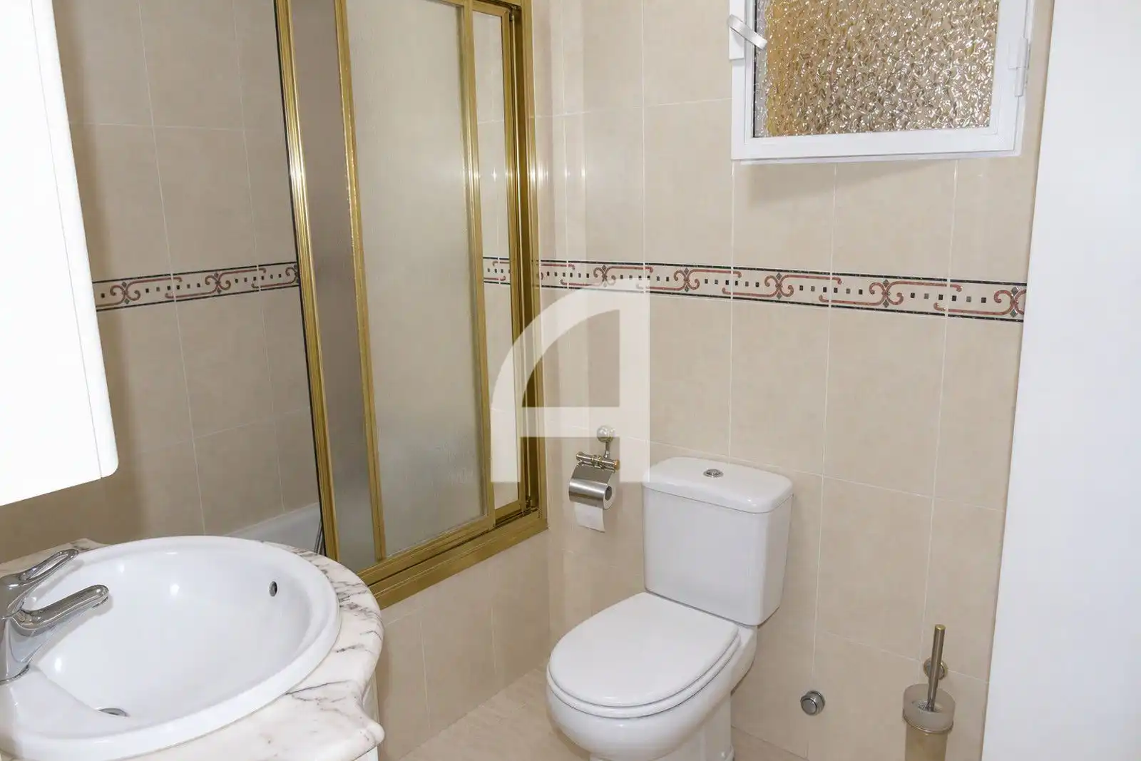 Badezimmer von Dachboden zum Verkauf in Benalmádena mit Klimaanlage, Heizung und Terrasse