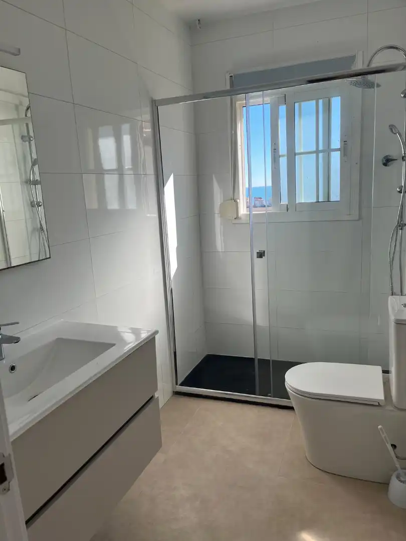 Badezimmer von Wohnungen zum Verkauf in Peñíscola / Peníscola mit Möbliert