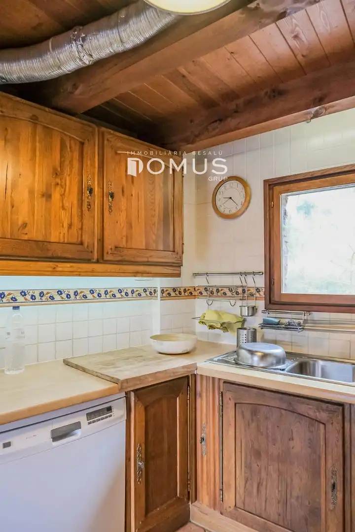 Cocina de Finca rústica en venta en Santa Pau con Calefacción, Parquet y Piscina