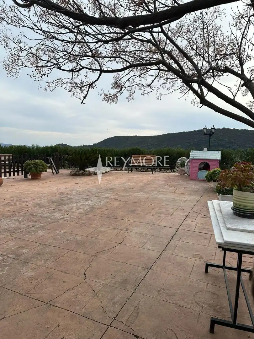 Terraza de Finca rústica en venta en La Puebla de los Infantes con Aire acondicionado, Calefacción y Jardín privado