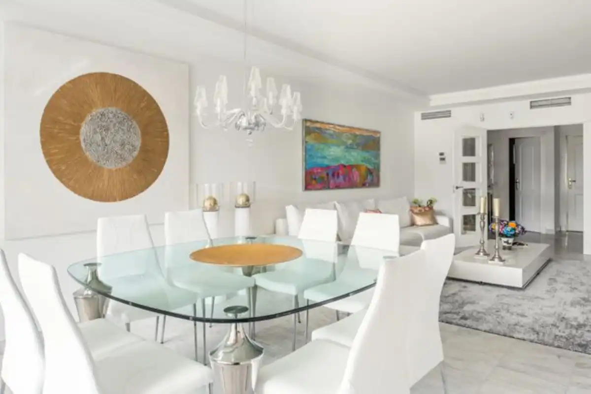 Comedor de Apartamento de alquiler en Marbella con Aire acondicionado, Terraza y Amueblado
